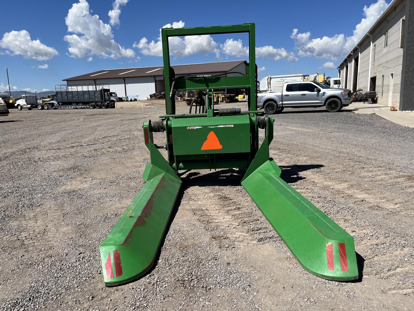 ./imagenes/INVOICE/2019/16848/MANIPULADOR DE PACAS DE ALGODON FRONTIER CM11 (17).JPG